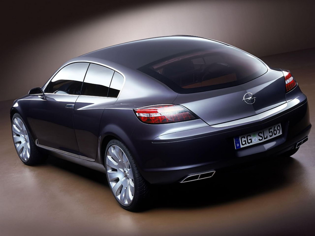 Opel Insignia Concept 2003 002.jpg